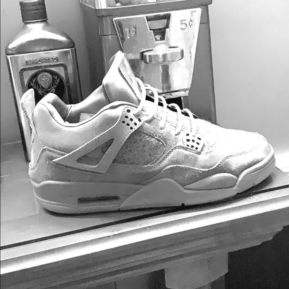 Kaw IV cool grey..very rare 💯authentic Jordan